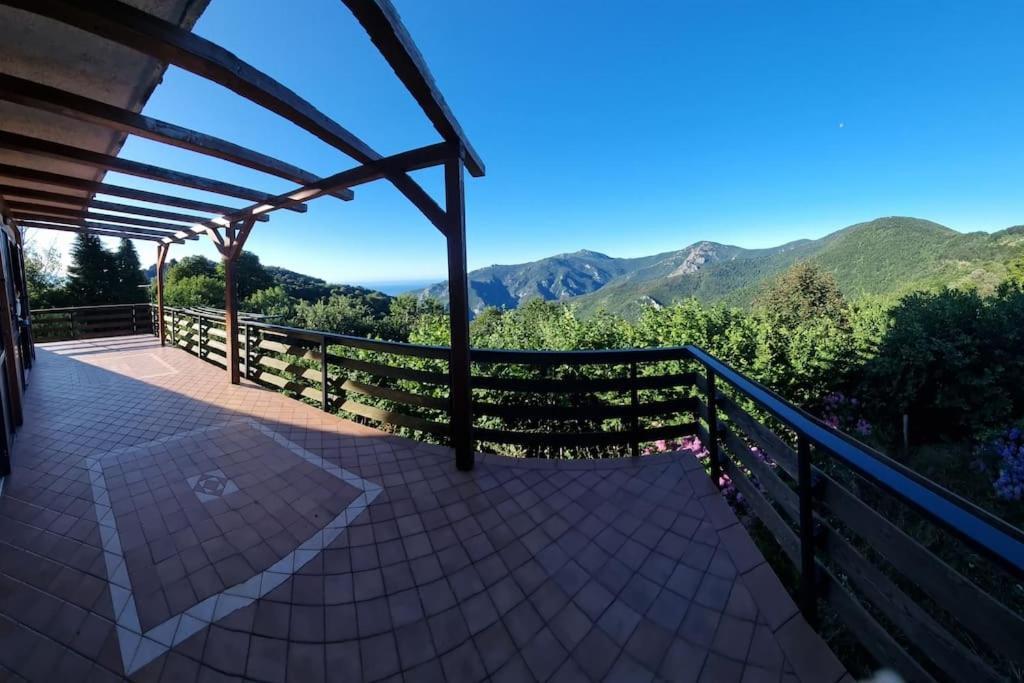 Bee Freeride Biker House Magliolo Exterior foto